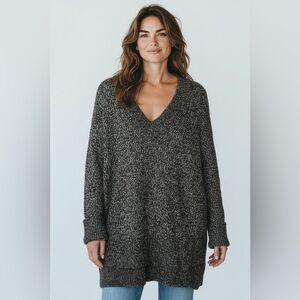 Athleta Black & White Marled Wool Blend V-Neck Sweater Tunic Size L